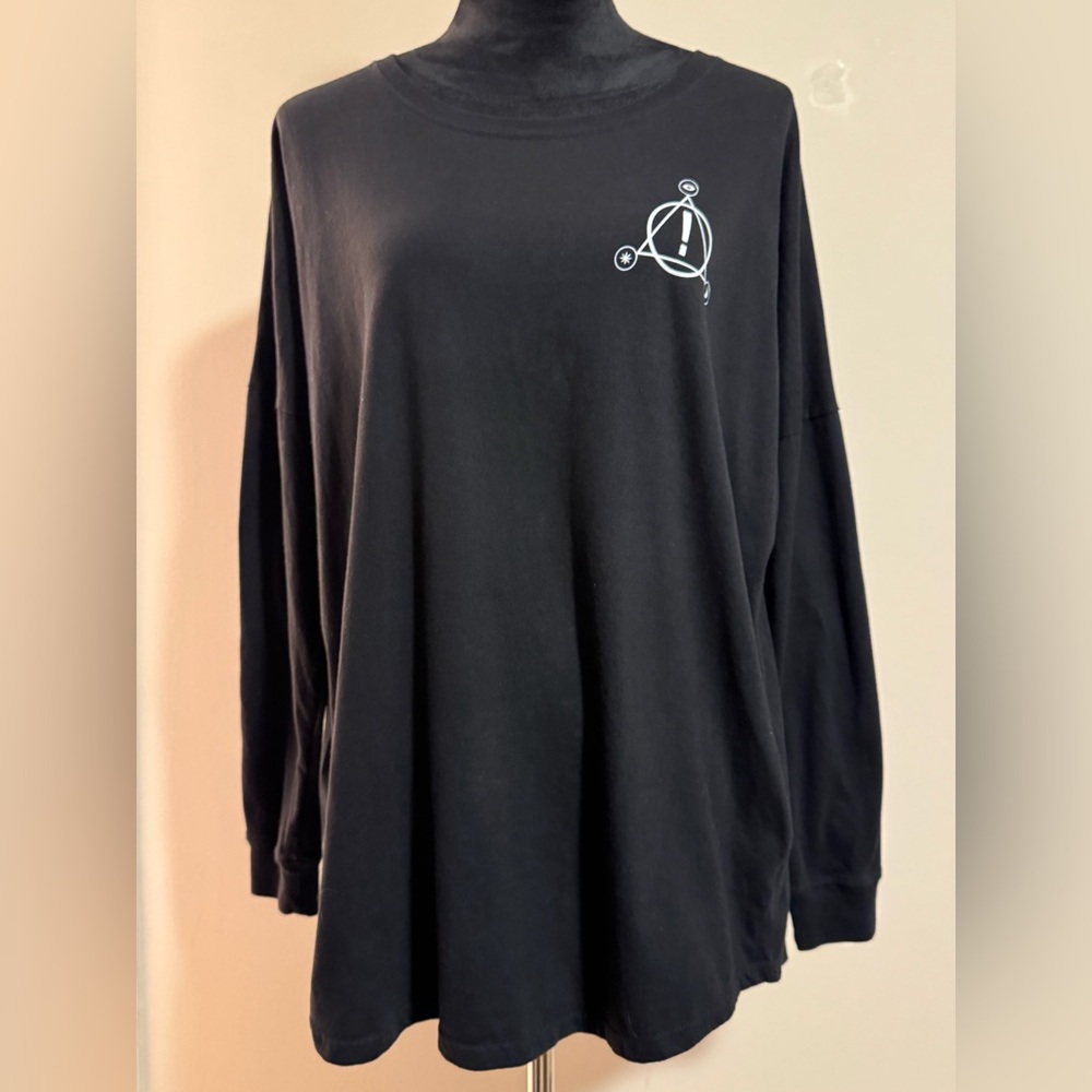 Preloved Panic! At The Disco Black and White Logo Long-Sleeve Tee size large